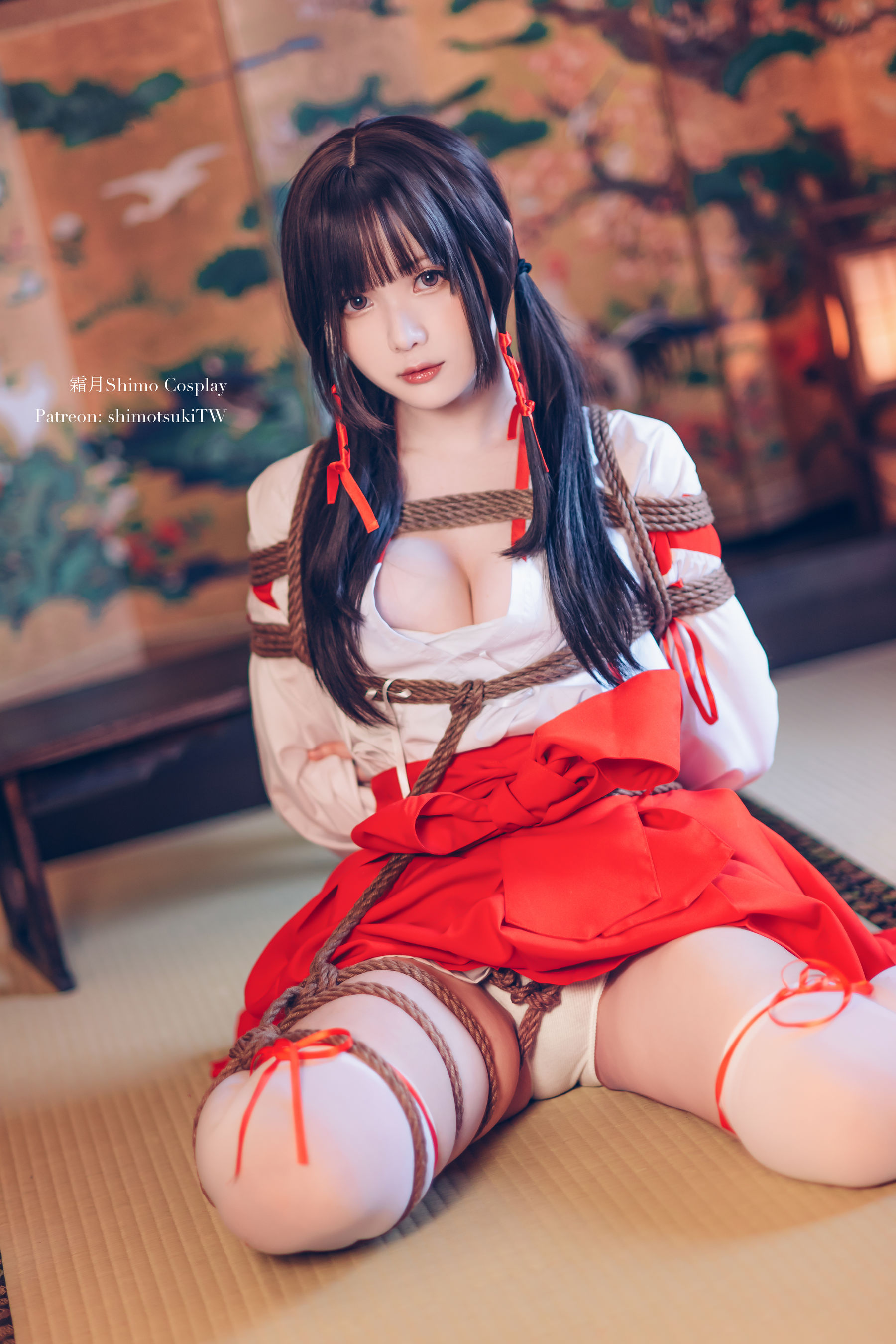 [网红COSER写真] 微博妹纸霜月shimo – 巫女捆绑 套图